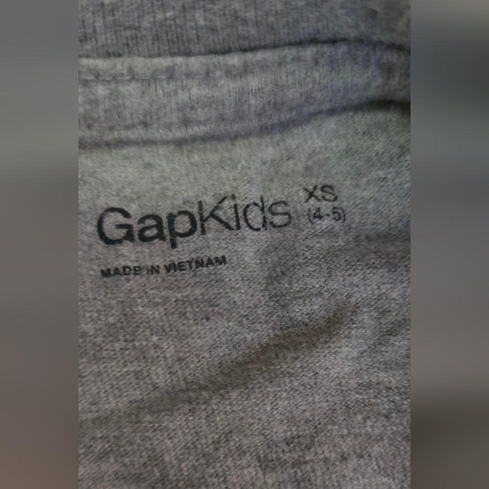 GAP Kids Gray Long Sleeve Tee with Nautical Skeletal Design SzXS 4-5 - Picture 6 of 6